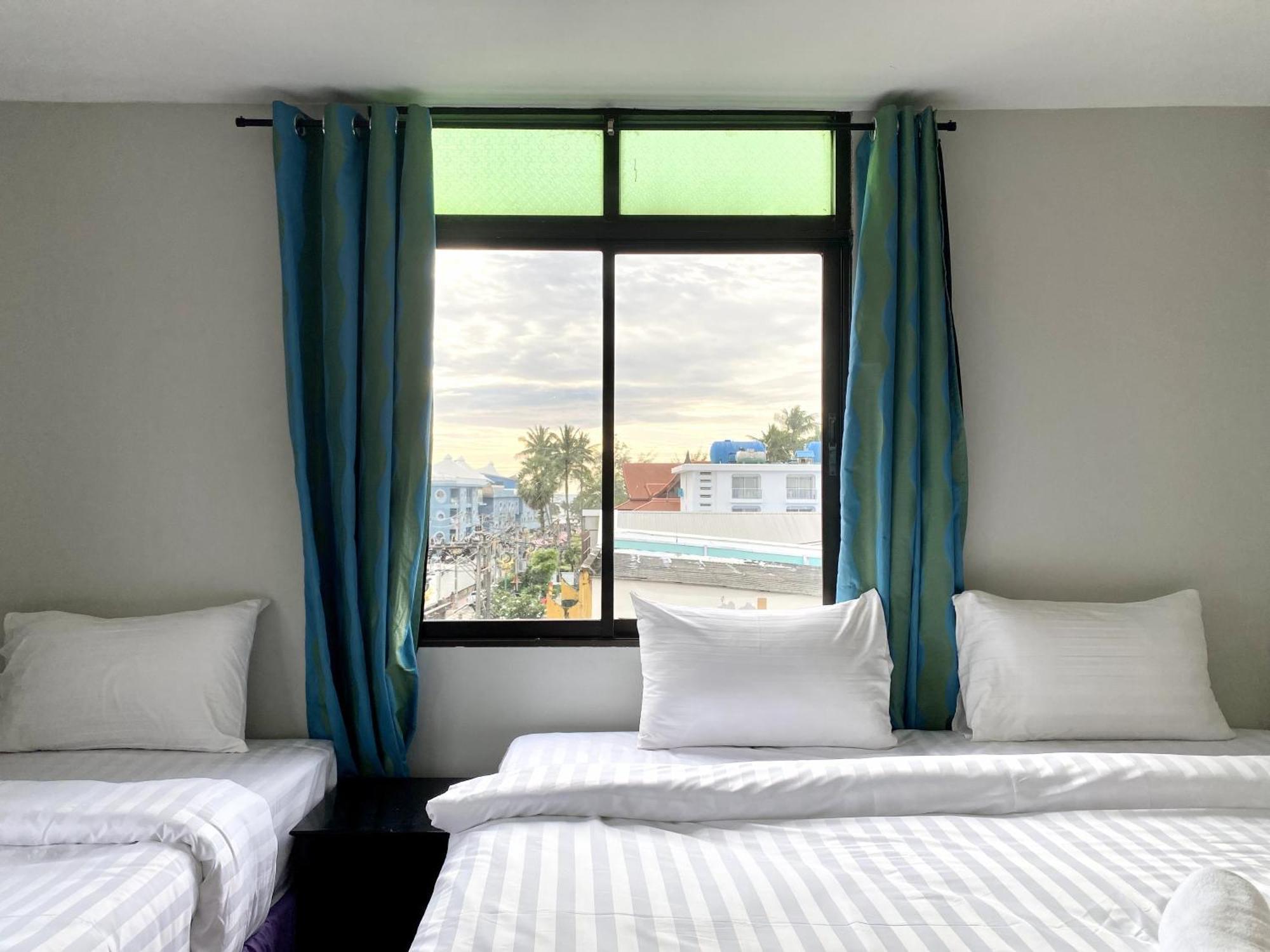 Beachwalk Minotel Patong Exterior photo
