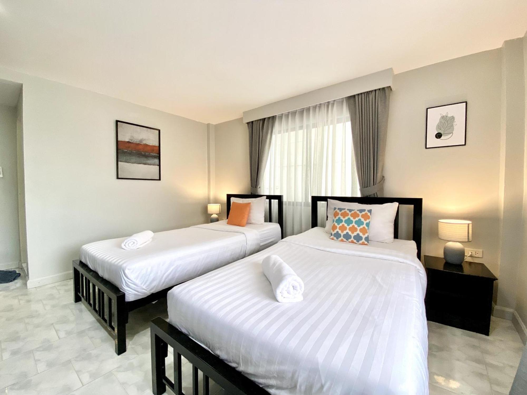 Beachwalk Minotel Patong Exterior photo