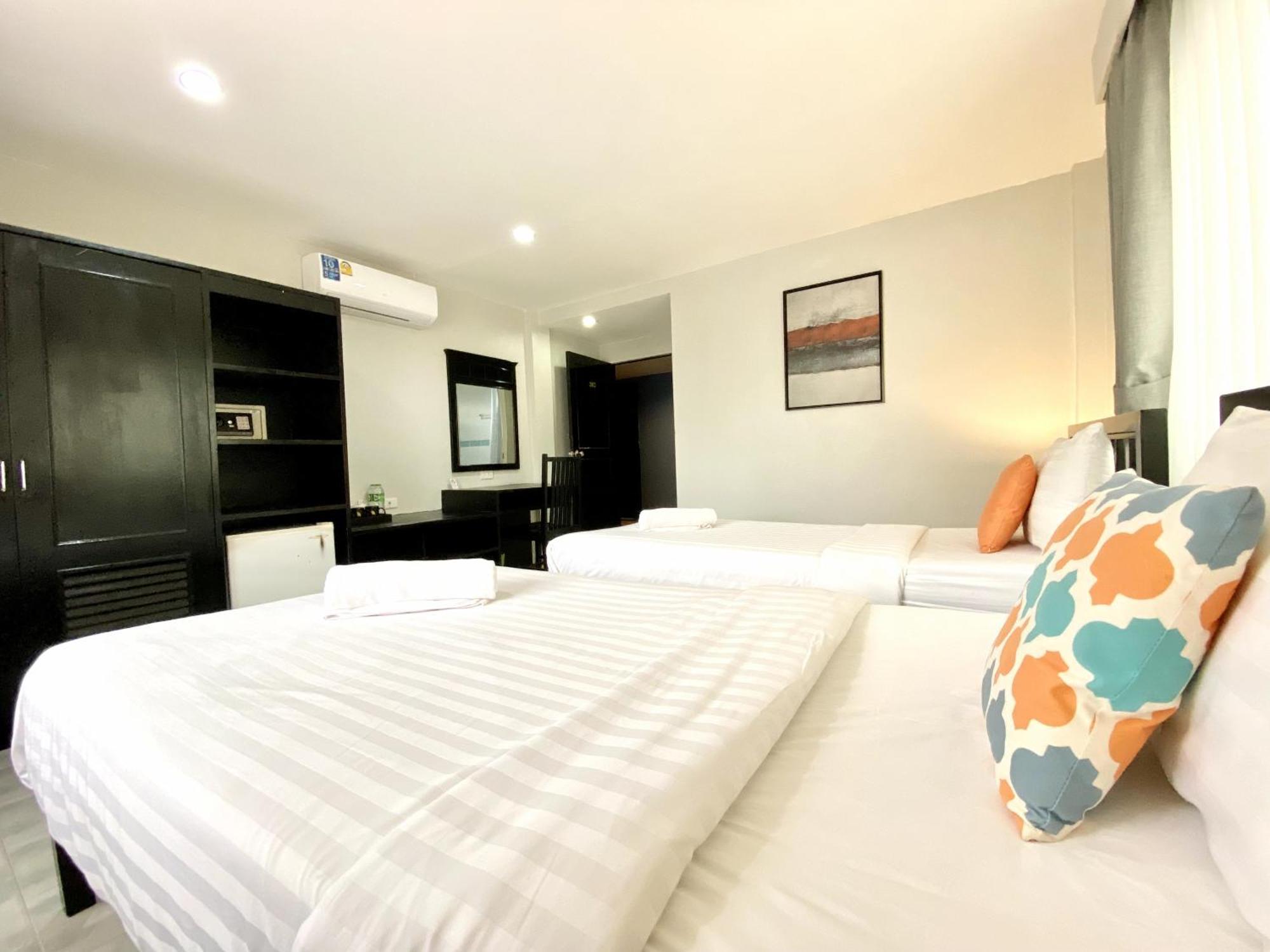 Beachwalk Minotel Patong Exterior photo