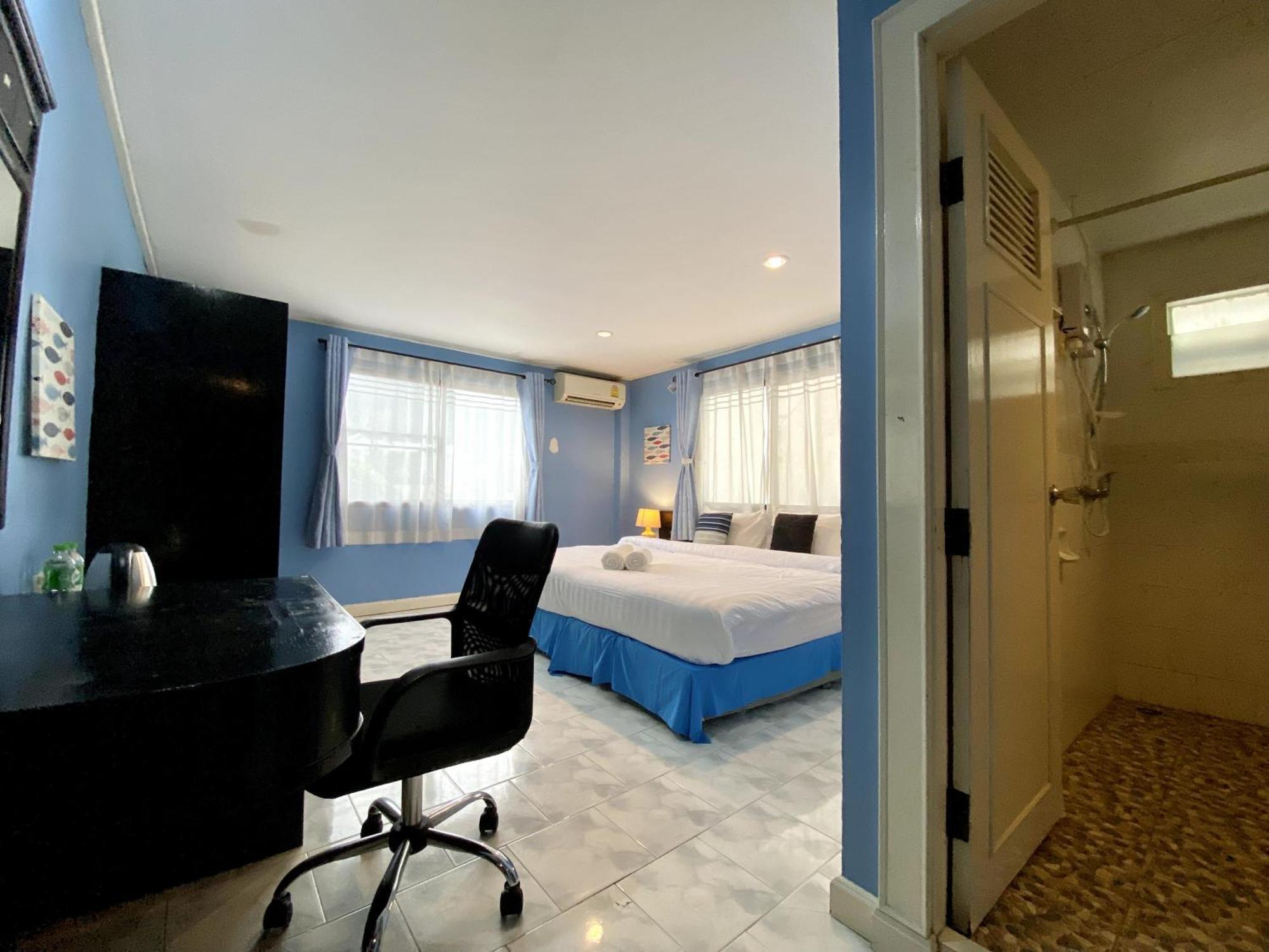 Beachwalk Minotel Patong Exterior photo