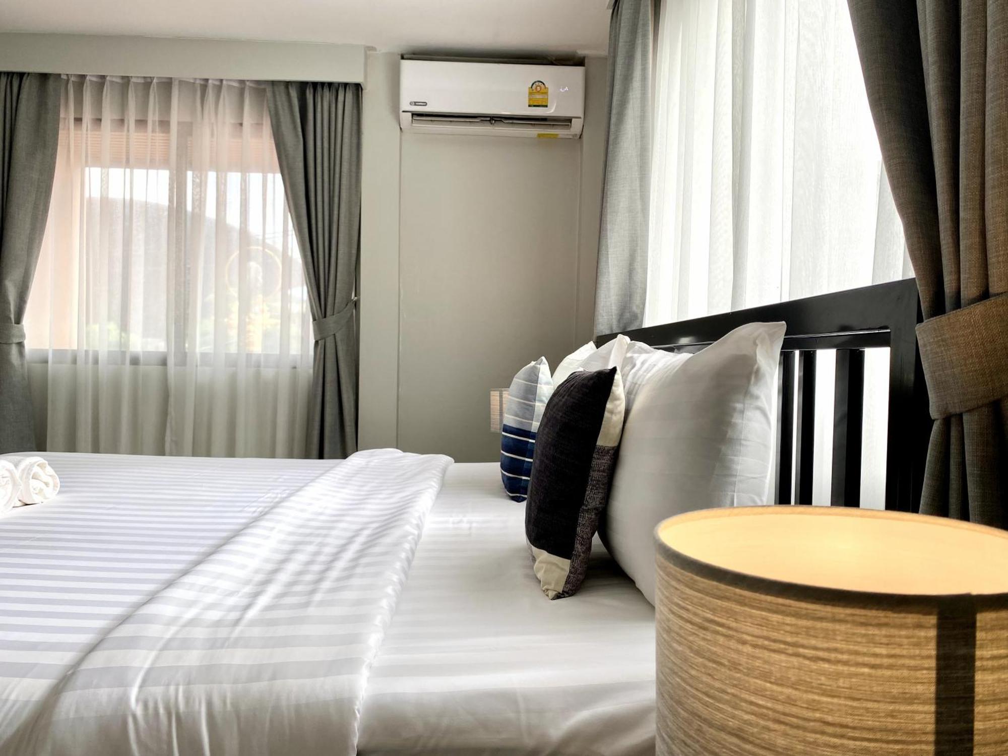 Beachwalk Minotel Patong Exterior photo
