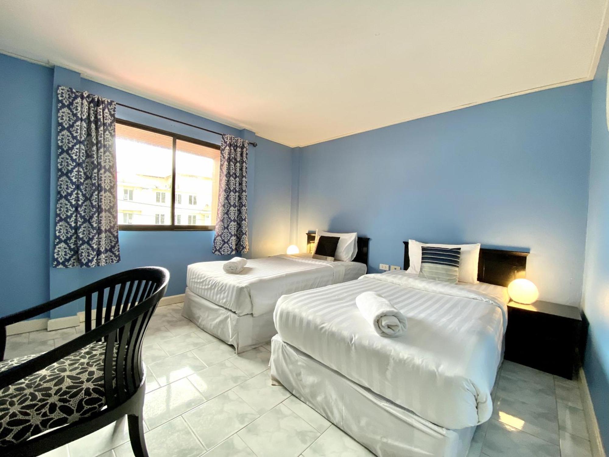 Beachwalk Minotel Patong Exterior photo
